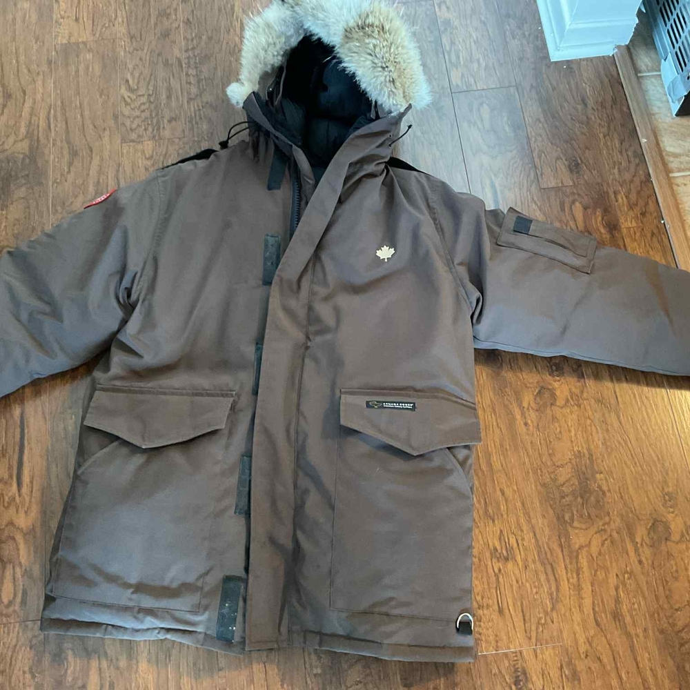 AUTHENTIC Canada Goose HELI ARCTIC parka. Make An Offer